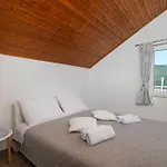 Meri * Grebaštica