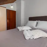 Meri *