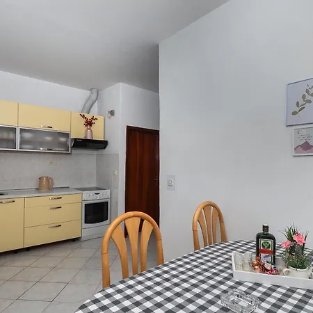 Meri Apartment