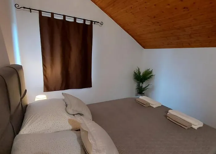 Meri Apartman Grebastica